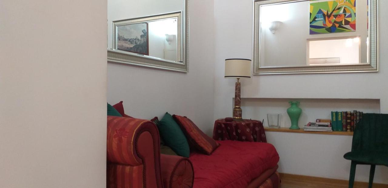 Cozy Navona Apartment ローマ エクステリア 写真